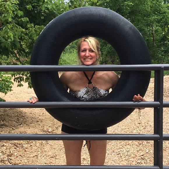 Meet your Posher, Julie - Picture 1 of 1